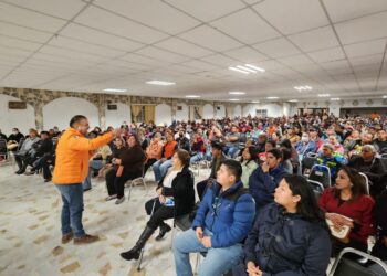 POR LA ALTERNANCIA DEMOCRÁTICA SE PRONUNCIAN CIENTOS DE MILITANTES DE UDC ANTE LOS PRECANDIDATOS A LA GUBERNATURA.