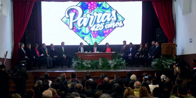 CELEBRA PARRAS DE LA FUENTE SU 425 ANIVERSARIO DE FUNDACIÓN