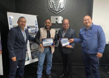 CERTIFICA SALUD COAHUILA A EMPRESA STELLANTIS COMO ESPACIO CARDIOPROTEGIDO Y LIBRE DE HUMO DE