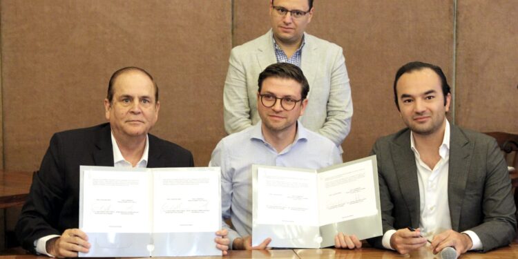 COAHUILA IMPULSA EL USO DE ENERGÍAS LIMPIAS Y LA COMPETITIVIDAD ENTRE EMPRESAS