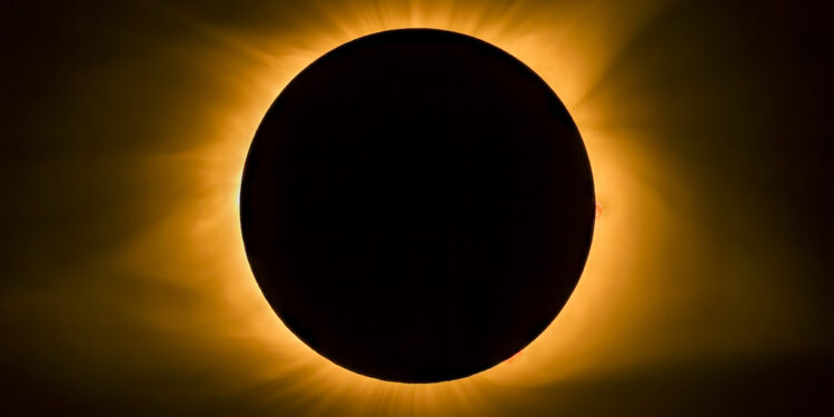 Eclipse total de sol oscurecerá varios estados en México ¿Cuándo será?