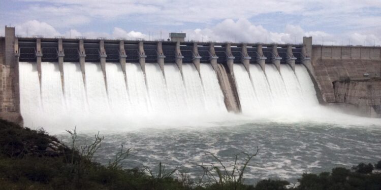 Presa la Amistad extrae 53 metros cúbicos por segundo hacia el rio Bravo