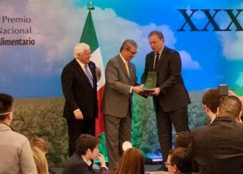 OBLIGACIÓN DE INDUSTRIA AGROALIMENTARIA CRECER PARA IMPACTAR EN LA SOCIEDAD: EMPRESARIOS
