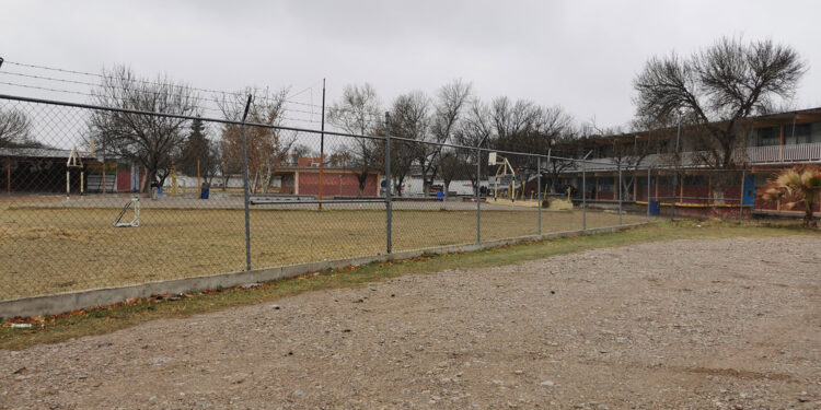 Por frio queda a consideración enviar a los hijos a sus escuelas. SEDU