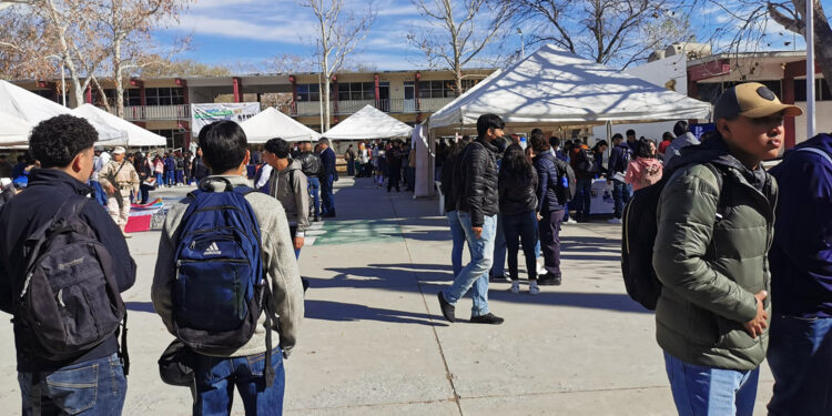 Estimulan a próximos egresados de Bachiller para que sigan en las Universidades
