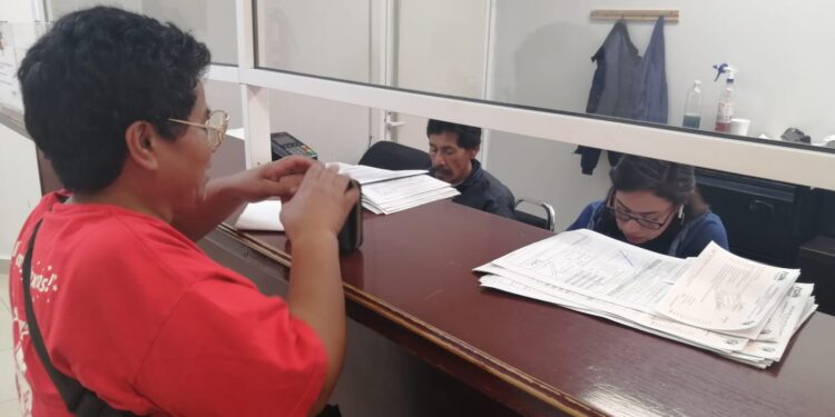 MÁS DE TRES MIL NOTIFICACIONES DE INVITACIÓN A LOS CONTRIBUYENTES A PAGAR EL PREDIAL HA ENTREGADO LA DIRECCIÓN DE CATASTRO