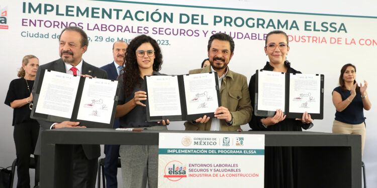Firma Zoé Robledo acuerdo para implementar programa   ELSSA del IMSS con industria de la construcción y cemento