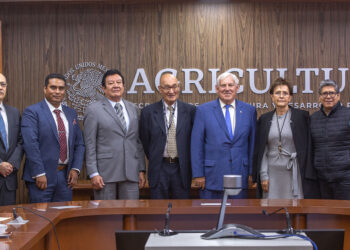 Promueve Agricultura productos biológicos veterinarios para prevención y control de enfermedades en sector pecuario de AL