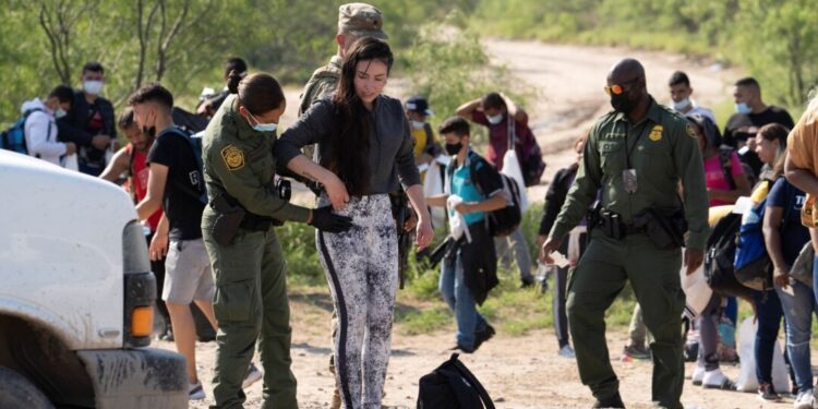 EU ha expulsado a casi 3 millones de migrantes bajo el Título 42, en 3 años