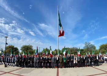 ABANDERAN A ESCOLTAS DE INSTITUCIONES EDUCATIVAS