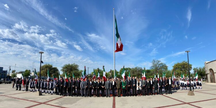 ABANDERAN A ESCOLTAS DE INSTITUCIONES EDUCATIVAS
