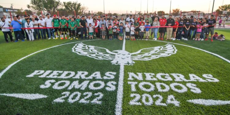 ENTREGA ALCALDESA CANCHA DE FÚTBOL RÁPIDO