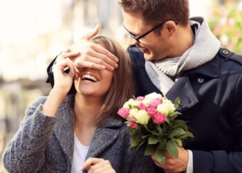 A la mujer no se le festeja, se le reconoce: GGO