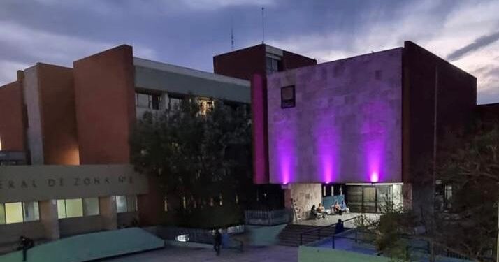 Ilumina IMSS Coahuila sus edificios en color morado