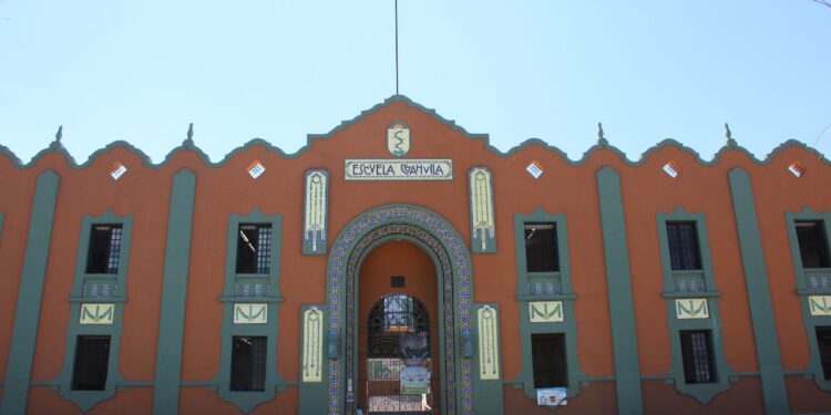 MATERIALES Y ARTÍCULOS DE VALOR ESCOLAR BIEN RESGUARDADOS: EDUCACIÓN COAHUILA