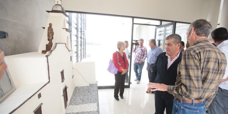 SUPERVISAN MIGUEL RIQUELME Y JOSÉ MARÍA MORALES LA CASA DE LA CULTURA Y MUSEO DE HISTORIA