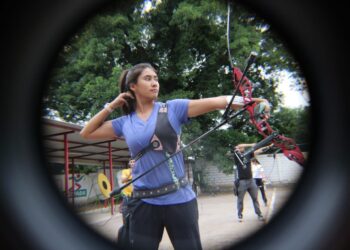 ‘ES EL PRIMER PASO PARA CUMPLIR MI SUEÑO’: ÁNGELA RUIZ, ARQUERA COAHUILENSE