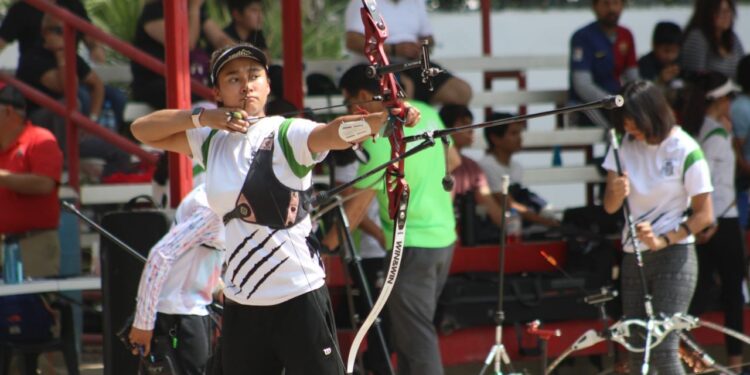 ARQUEROS COAHUILENSES SE PREPARAN EN EL CNAR PARA LA COPA DEL MUNDO DE TURQUÍA