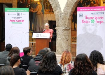 LEE ANNE CARSON SUS POEMAS A COAHUILENSES