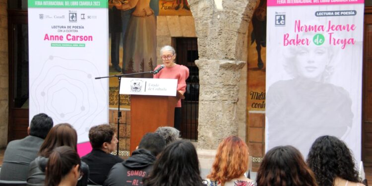 LEE ANNE CARSON SUS POEMAS A COAHUILENSES