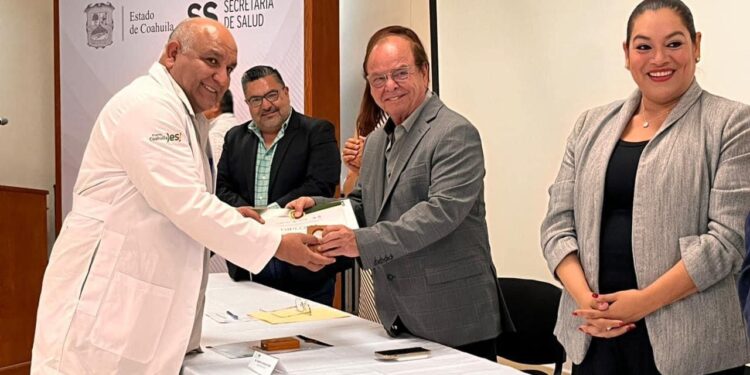 RECONOCEN COMPROMISO DE TRABAJADORES DEL SECTOR SALUD DE COAHUILA