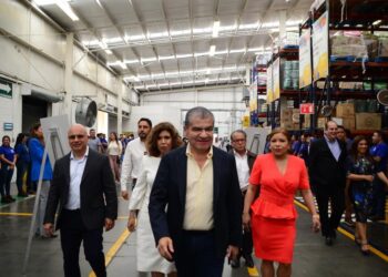 ACOMPAÑA MARS A DIRECTIVOS EN LA INAUGURACIÓN DE UNA SUCURSAL MÁS DE ‘SÚPER GUTIÉRREZ’