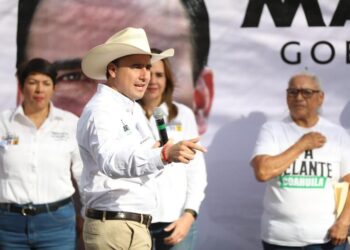 Avanza Manolo en su recorrido por el estado: llega a la región Centro Desierto