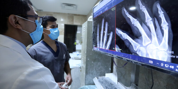 IMSS exhorta a prevenir la osteoporosis desde la niñez   con buena alimentación y actividad física constante