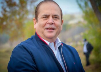 SE REUNE MEMO RUIZ CON EL EX ALCALDE CLAUDIO BRES GARZA