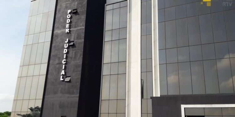 EN AUMENTO, LA INDIGNACIÓN POR EL PROCESO EN CONTRA DEL EXDIRECTOR DEL COLEGIO NUESTRO MUNDO EN XALAPA