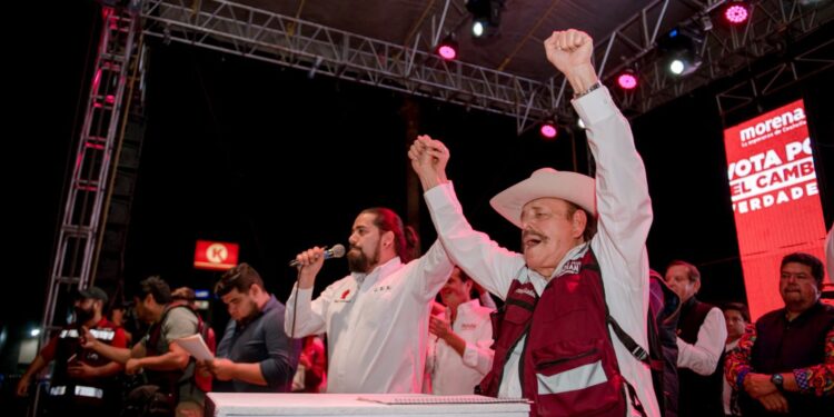 ARRANCA ARMANDO GUADIANA SU CAMPAÑA RUMBO A LA GUBERNATURA EN LA LAGUNA DE COAHUILA; ANUNCIA BECAS DE MÁS DE 2 MIL PESOS PARA ESTUDIANTES