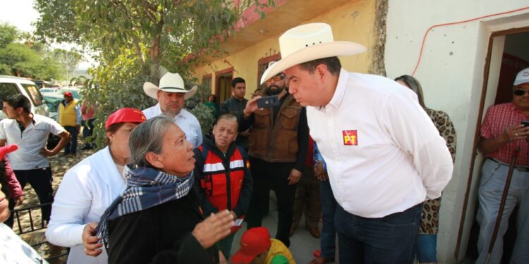Recorre Ricardo Mejía ejidos de Saltillo y cabecera municipal de General Cepeda
