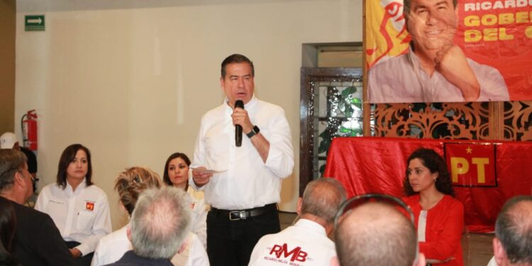 Reafirma Ricardo Mejía su compromiso con sector salud y bienestar animal