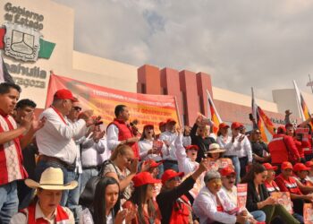 Mejores sueldos y prestaciones a los trabajadores del Gobierno de Coahuila, con ‘el Tigre’