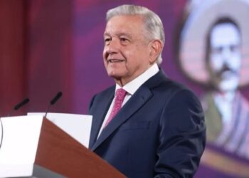 Con compra de plantas a Iberdrola no habrá aumento al precio de la luz y combustibles, afirma AMLO
