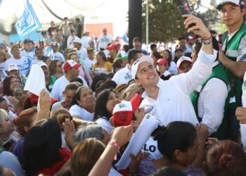 Centros de Salud Popular en las colonias: Manolo