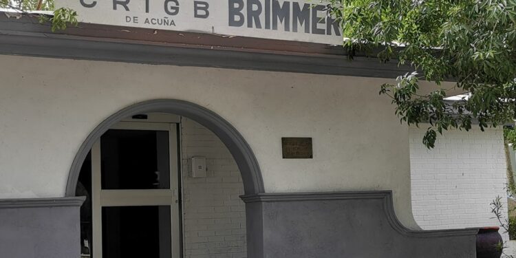 Por cerrar campaña “Dona toallas y productos de limpieza al Gaby Brimmer”