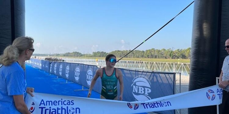 COAHUILENSE JIMENA DE LA PEÑA VIAJA EN BUSCA DE SU CLASIFICACIÓN AL MUNDIAL DE TRIATLÓN
