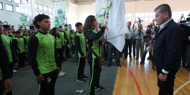 ABANDERA MARS A DELEGACIÓN COAHUILA QUE PARTICIPARÁ EN LOS NACIONALES CONADE