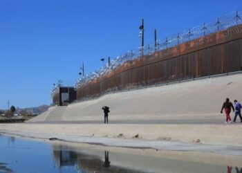 EU promulga una nueva norma que restringe el acceso al asilo en la frontera con México