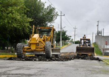 SUPERVISAN OBRAS DE PAVIMENTACIÓN EN LA CIUDAD