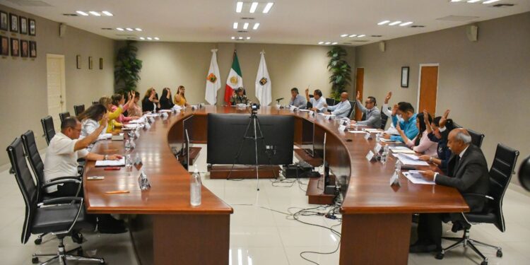 ENCABEZA ALCALDESA SESIÓN DE CABILDO