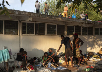 Se disuelve el número de migrantes en Acuña por la aplicación CBP One