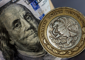 A TENDENCIA A LA BAJA DEL PESO RESPECTO DEL DÓLAR, NO SIGNIFICA QUE LA ECONOMÍA MEXICANA SE ENCUENTRA EN AUGE