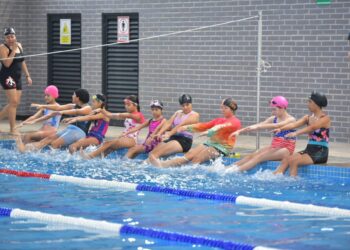 Con éxito inician los cursos de natación