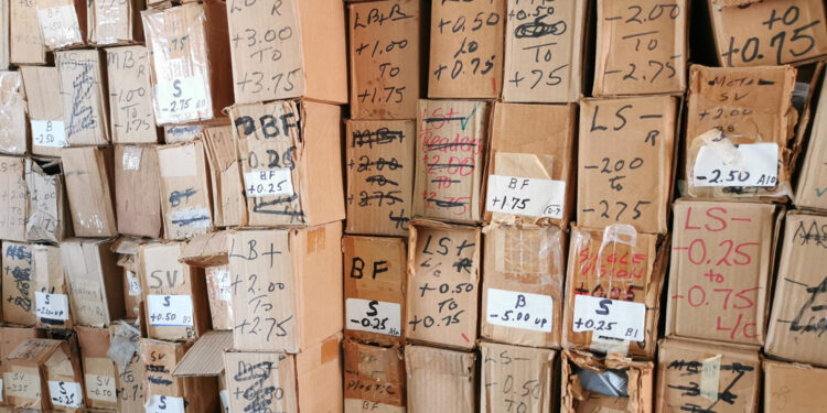 Entregan 3 000 pares de lentes con graduación gratuitamente