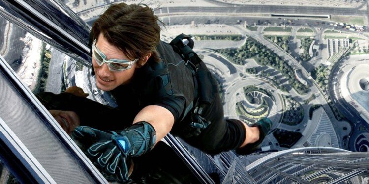 Tom Cruise llega a los 61 años sin despegarse de las escenas de acción