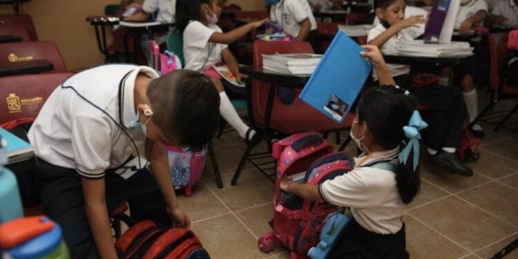 Publica PROFECO la Guía de Regreso a Clases 2023