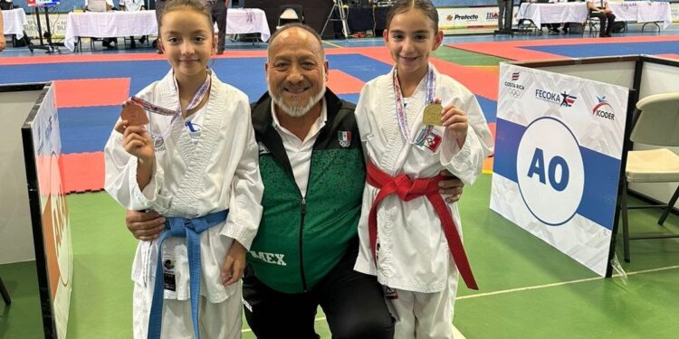 HERMANOS KARATECAS COAHUILENSES SUMAN MEDALLAS EN ABIERTO INTERNACIONAL DE COSTA RICA