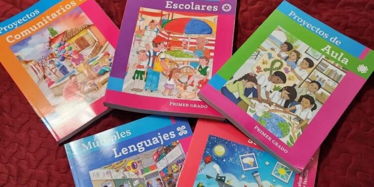 Es por el procedimiento no por los contenidos de los libros de texto por lo que no se entregan en Coahuila: SEDU
